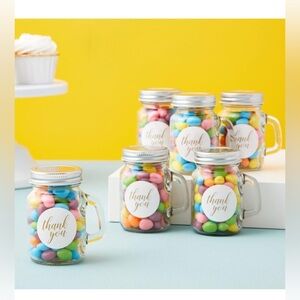 Juvale 24PK 4oz Glass Mason Jars with
Silver Lid